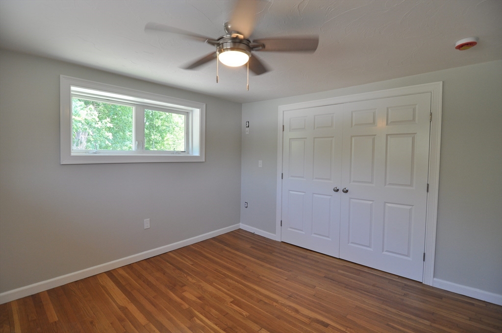 107 Warren Rd