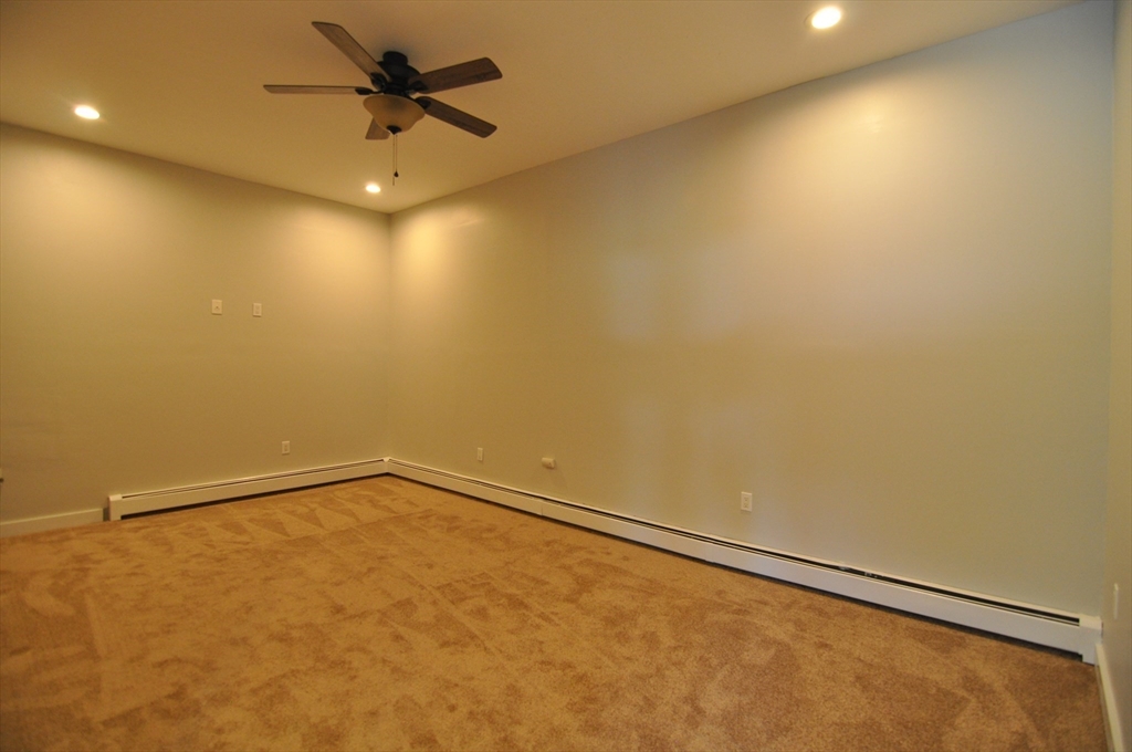 107 Warren Rd