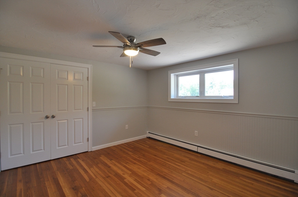 107 Warren Rd