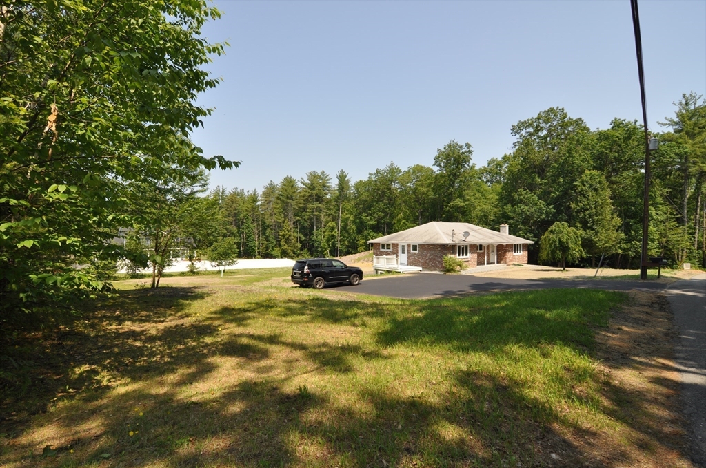 107 Warren Rd