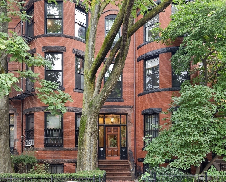 437 Marlborough Street # 21