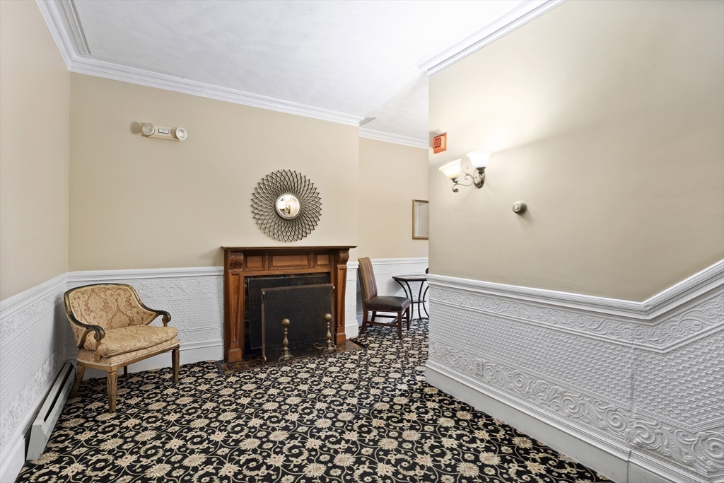 437 Marlborough Street # 21