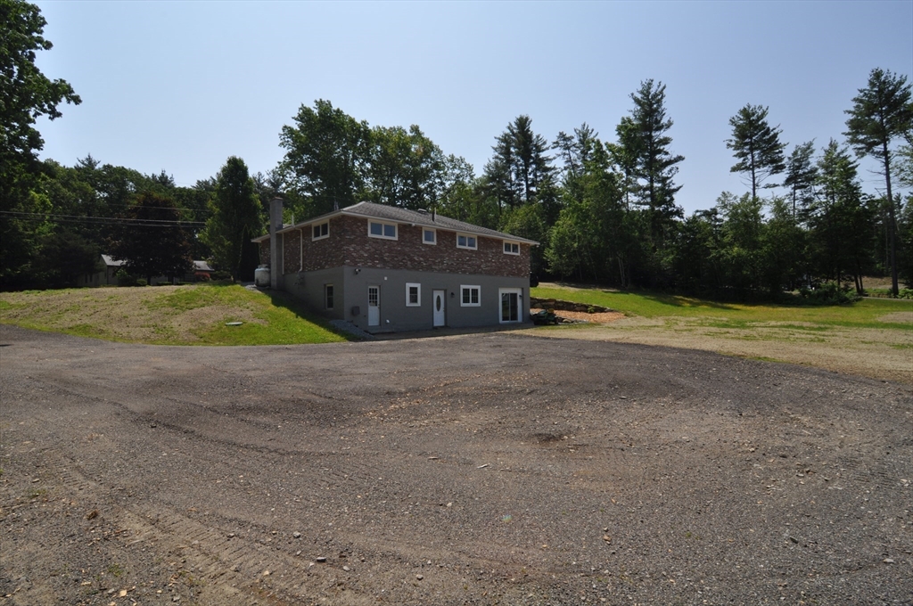 107 Warren Rd