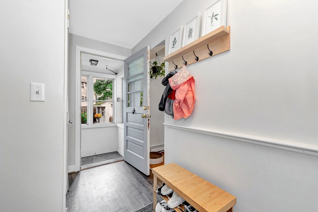 14 Hanson St, Dedham