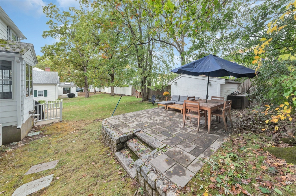 14 Hanson St, Dedham