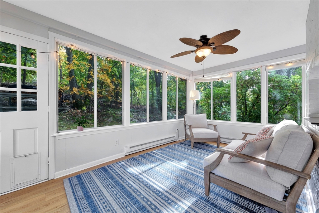 14 Hanson St, Dedham