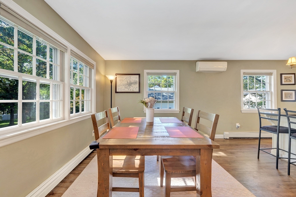 14 Hanson St, Dedham