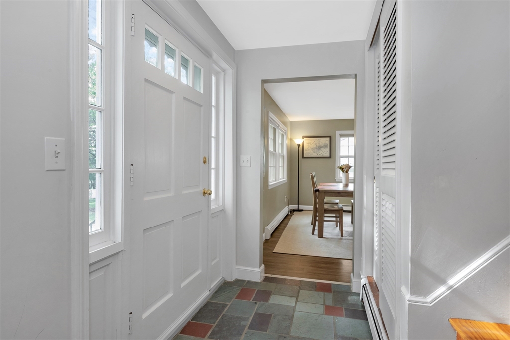 14 Hanson St, Dedham