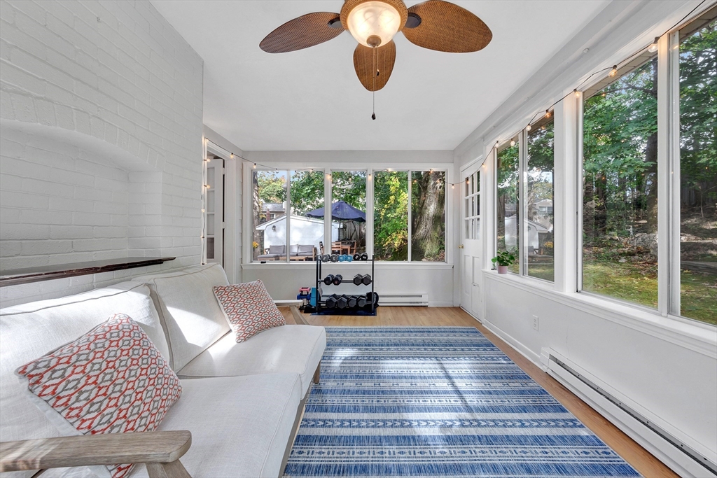 14 Hanson St, Dedham