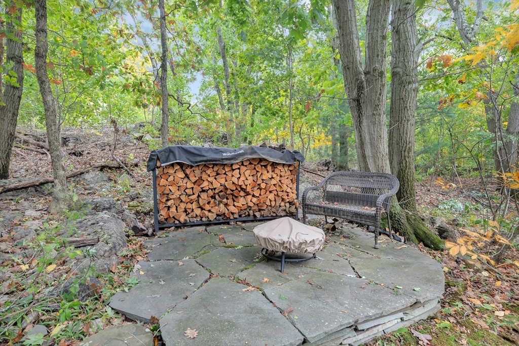 14 Hanson St, Dedham