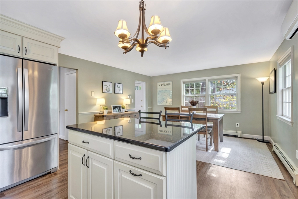 14 Hanson St, Dedham