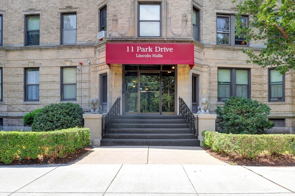 11 Park Dr # 22 Unit: 11-22