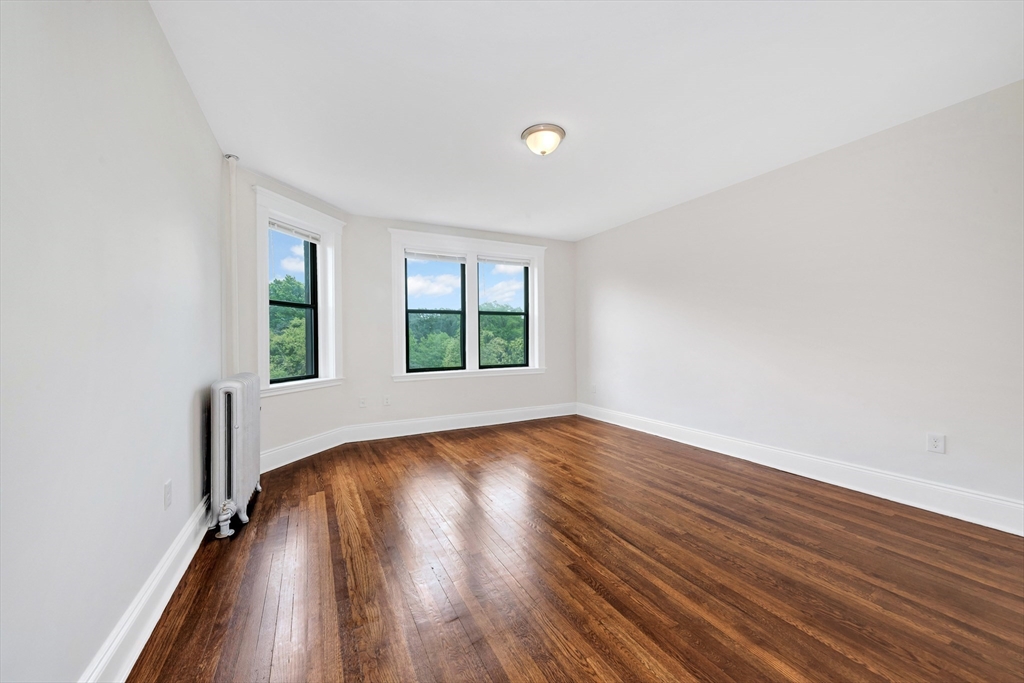 11 Park Dr # 22 Unit: 11-22