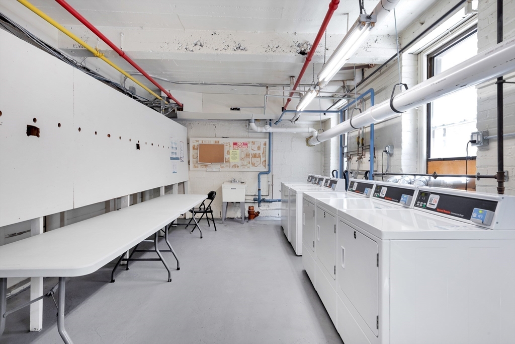 11 Park Dr # 22 Unit: 11-22