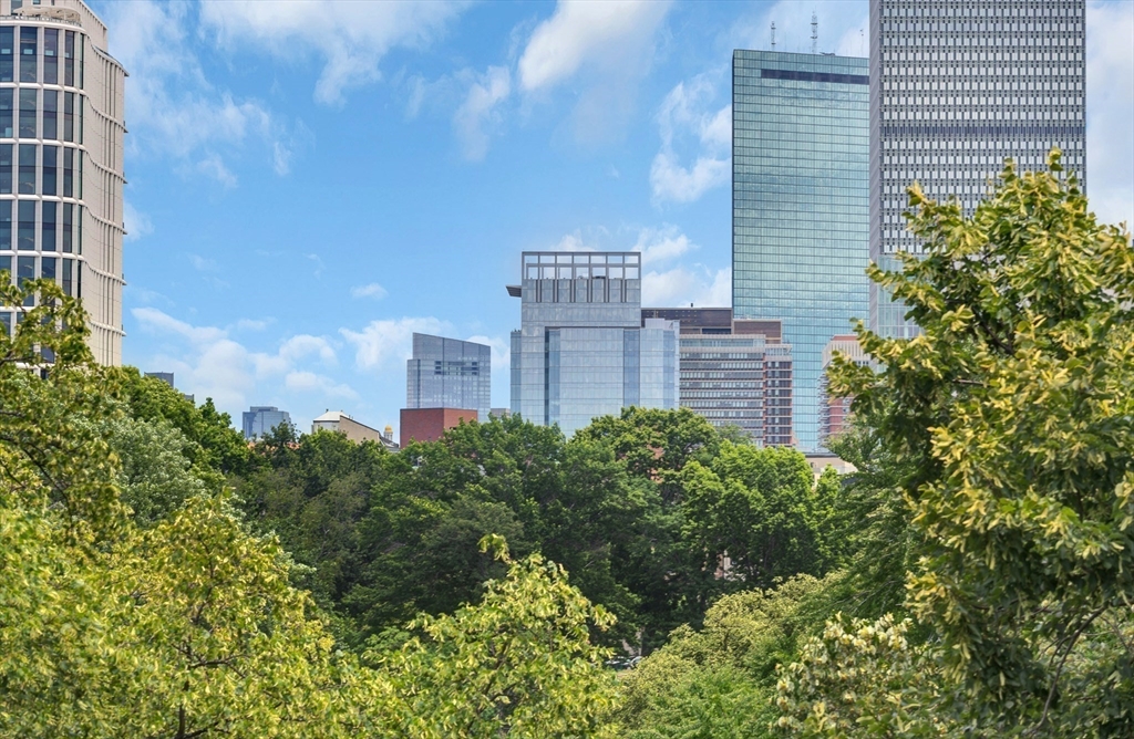 11 Park Dr # 22 Unit: 11-22