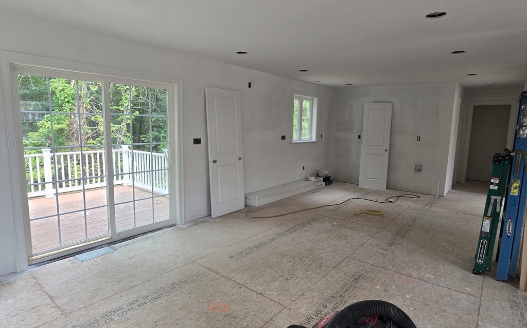 6 Adams Road