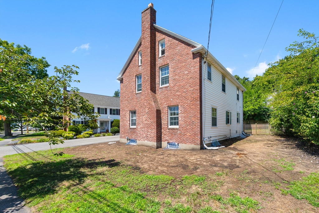 48 Marilyn Rd