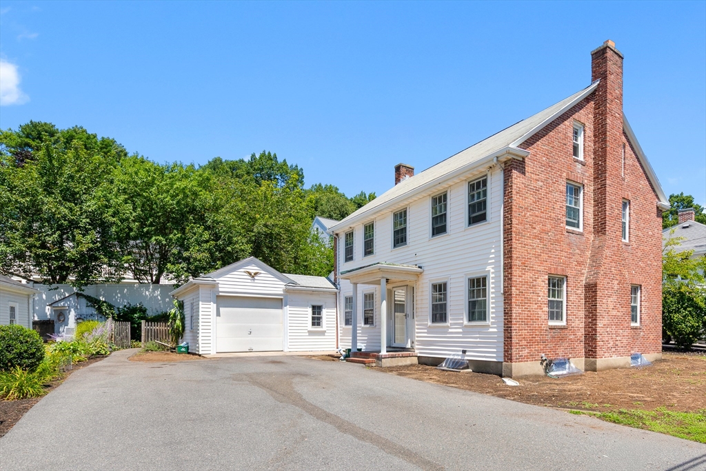 48 Marilyn Rd