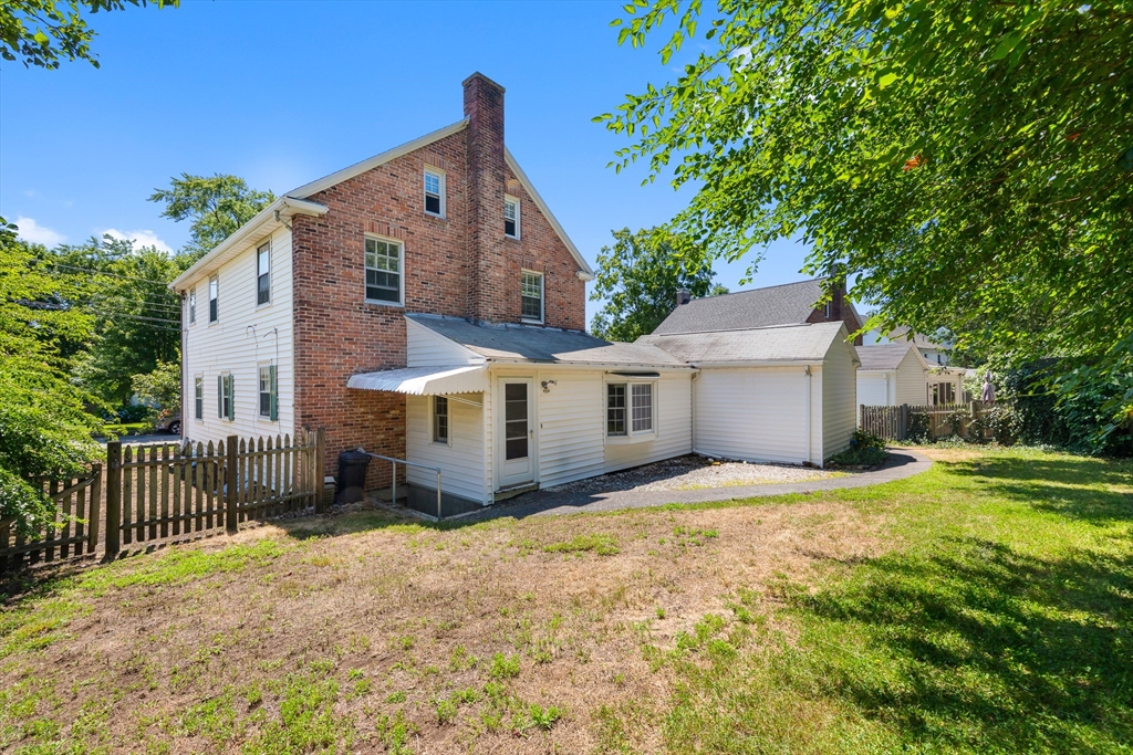 48 Marilyn Rd