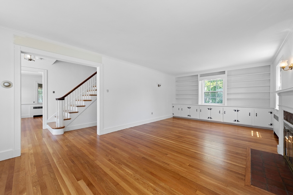 48 Marilyn Rd