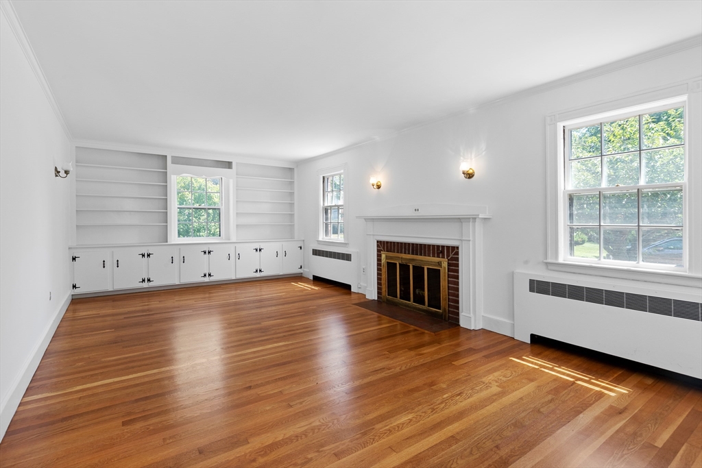 48 Marilyn Rd