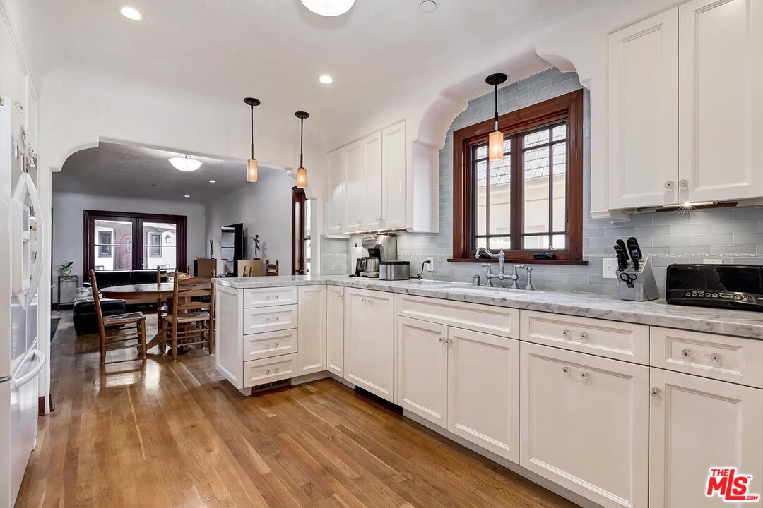 349 Euclid St