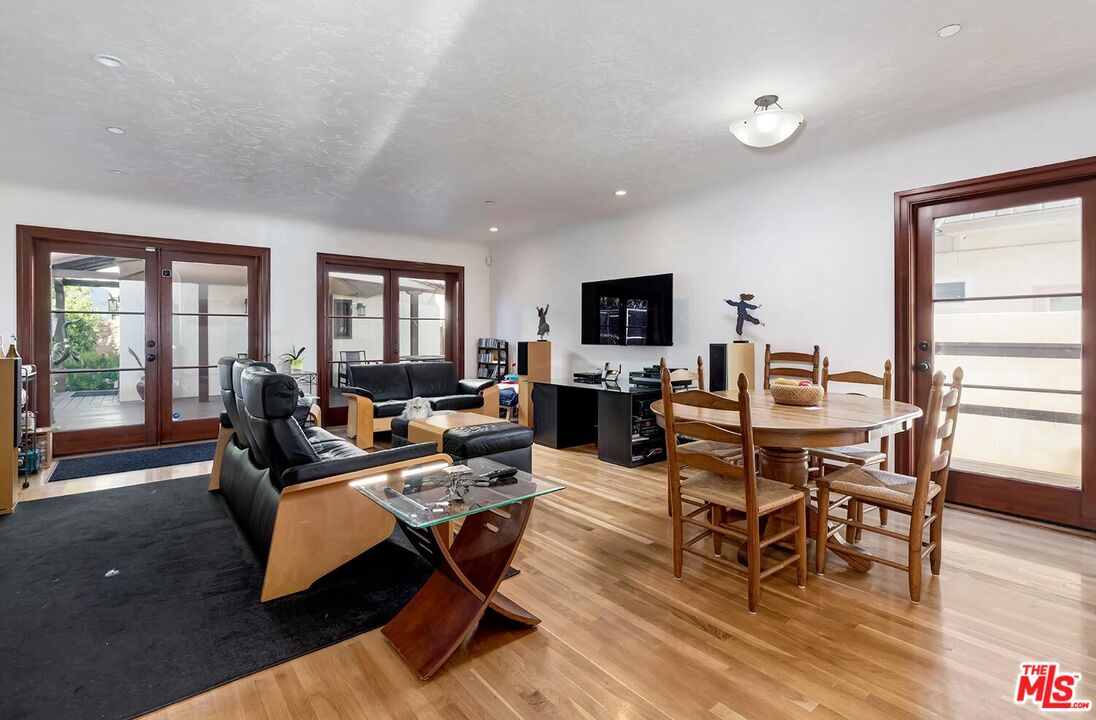 349 Euclid St