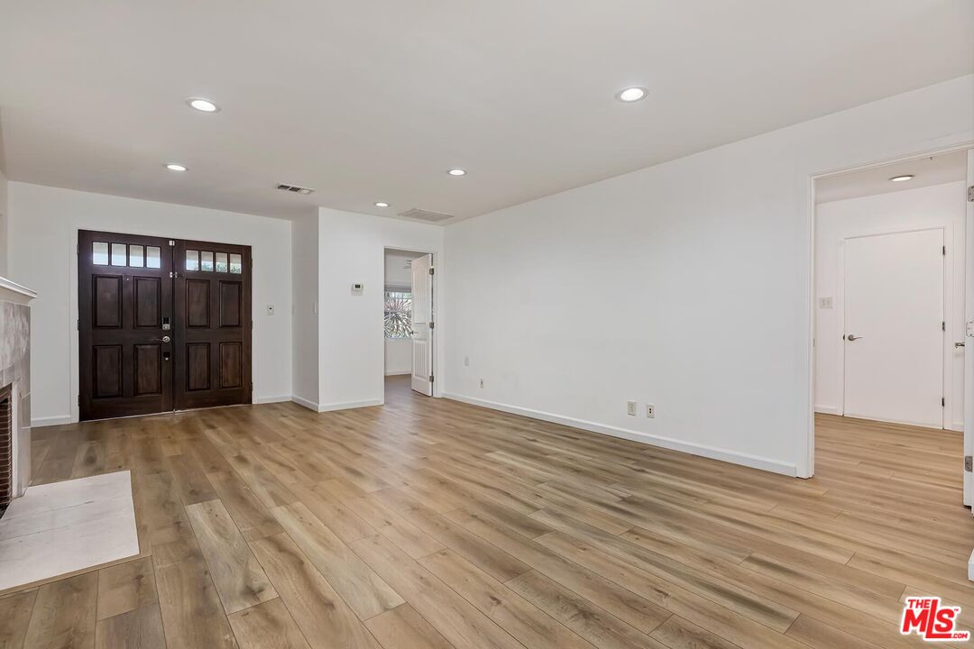 12120 Aneta St