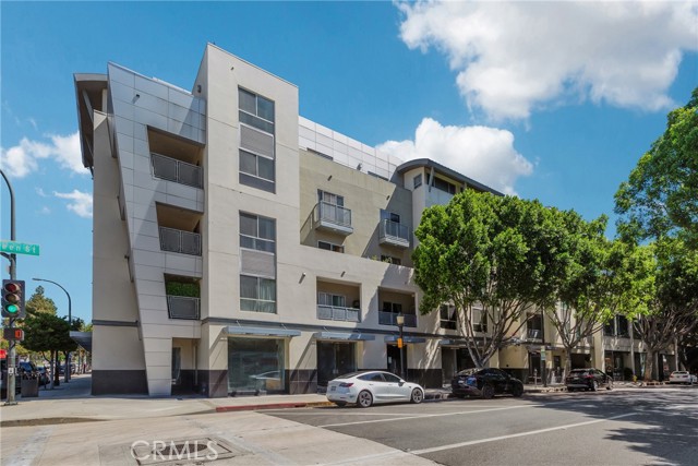 159 W Green ST Unit: 207A