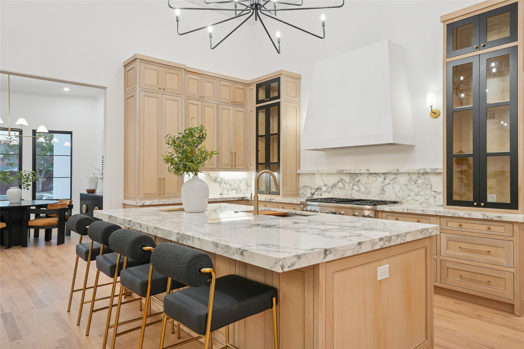 2095 Courtland Drive