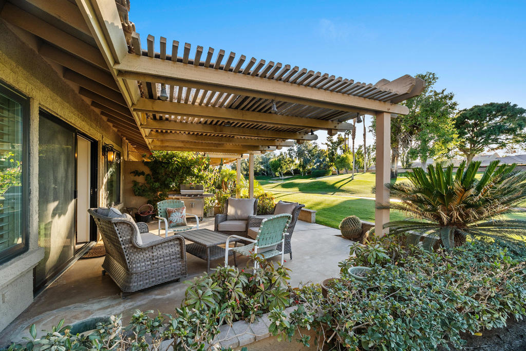 41525 Woodhaven Drive W