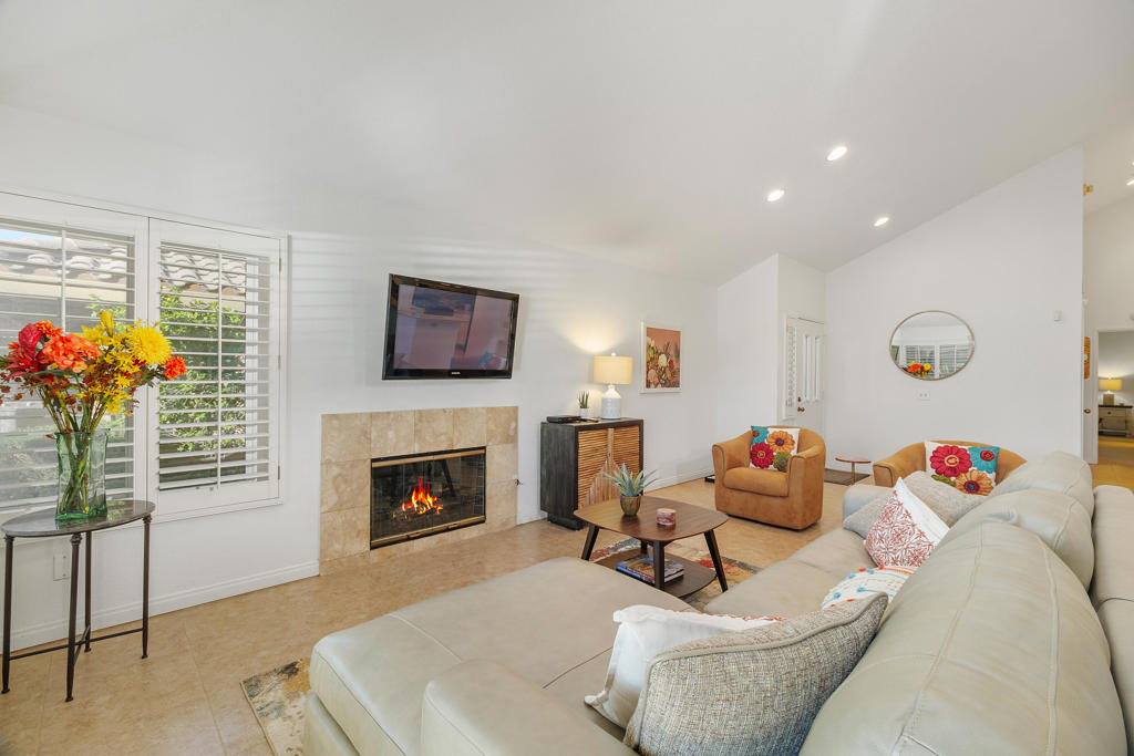 41525 Woodhaven Drive W