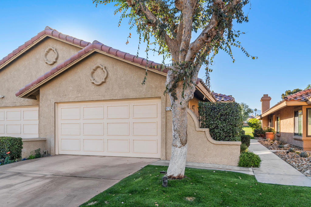 41525 Woodhaven Drive W