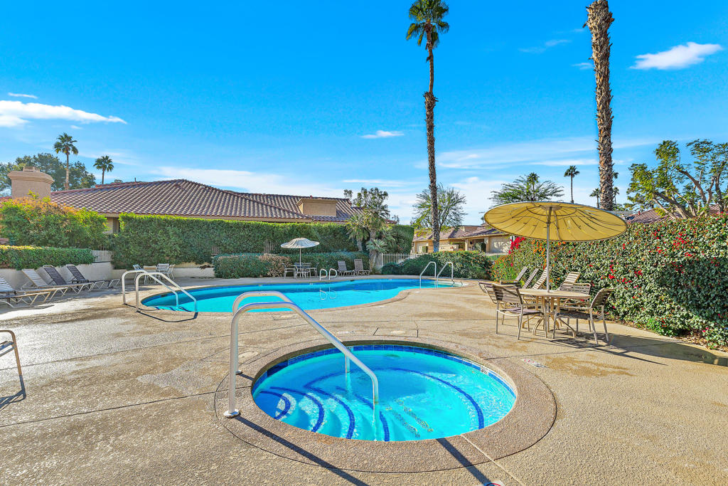 41525 Woodhaven Drive W