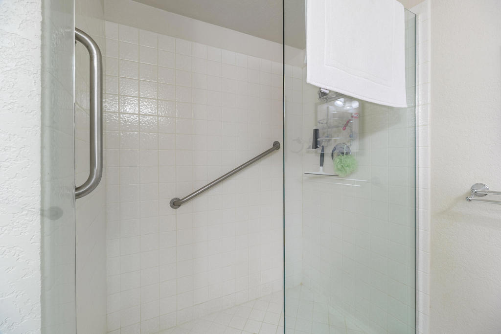 41525 Woodhaven Drive W