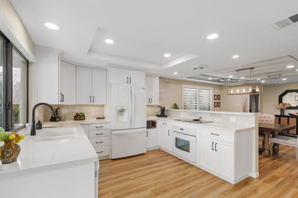 122 S Camino Arroyo S