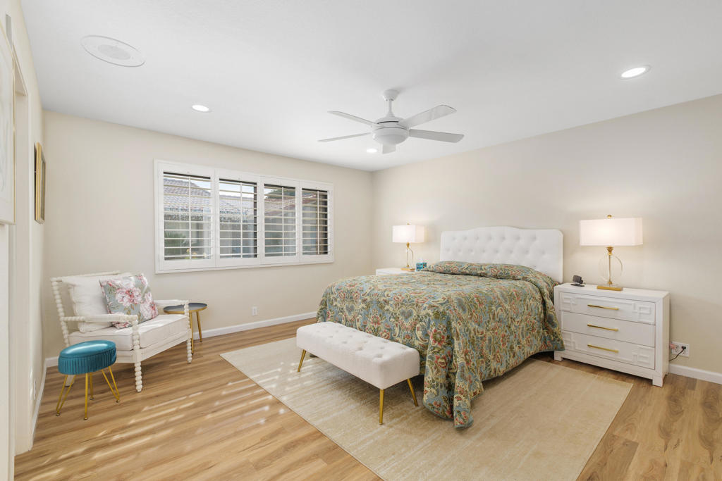 122 S Camino Arroyo S