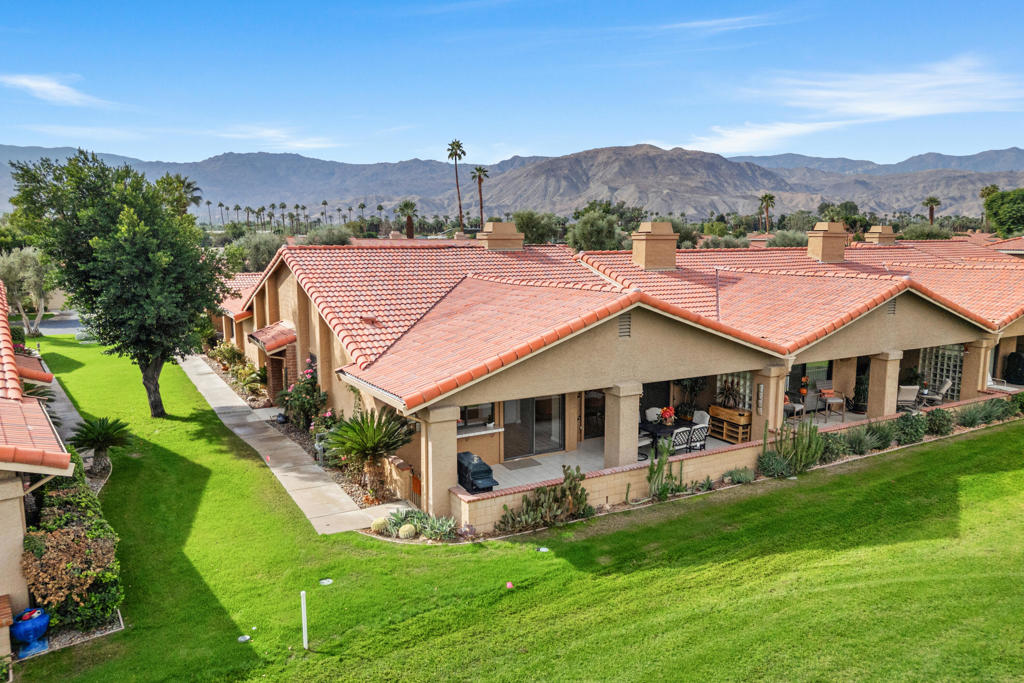 122 S Camino Arroyo S