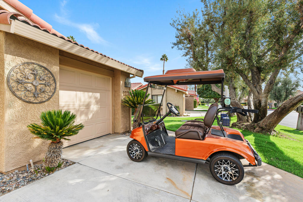 122 S Camino Arroyo S