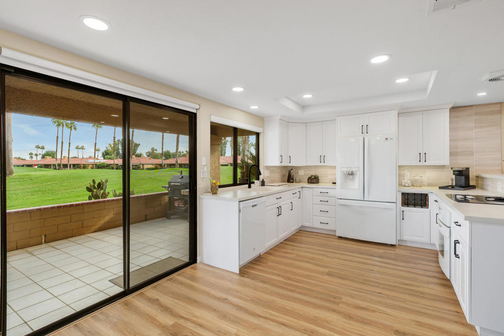 122 S Camino Arroyo S