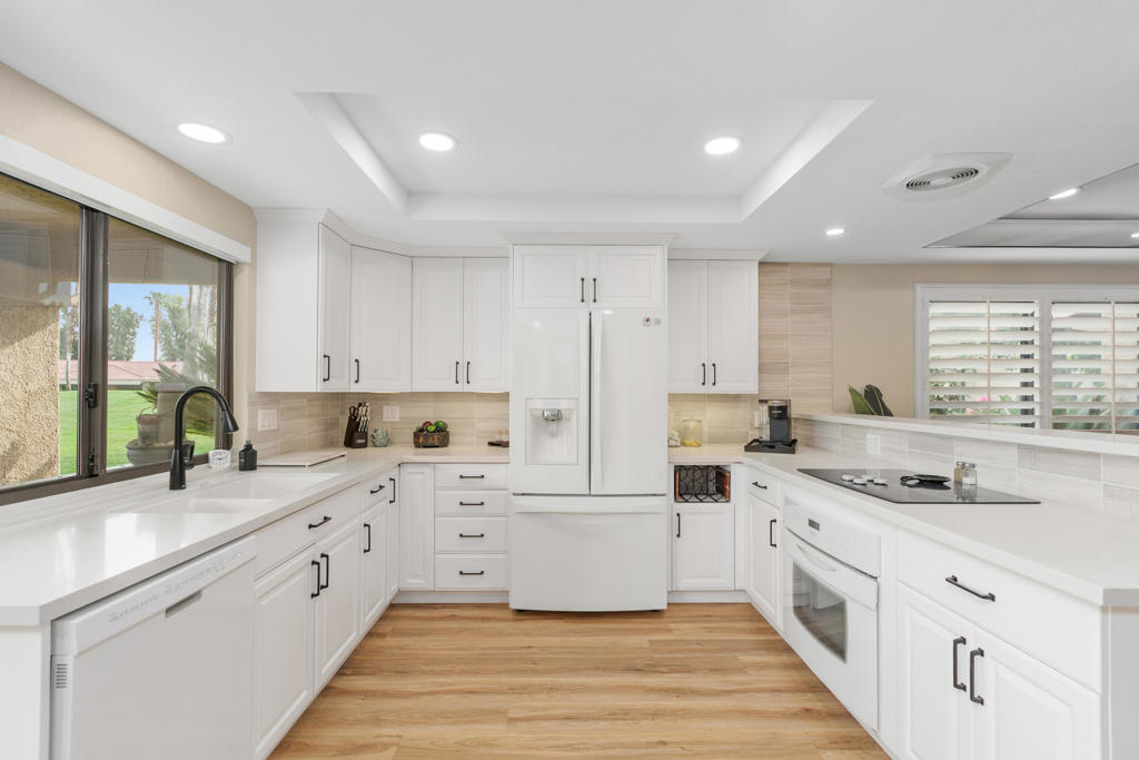 122 S Camino Arroyo S