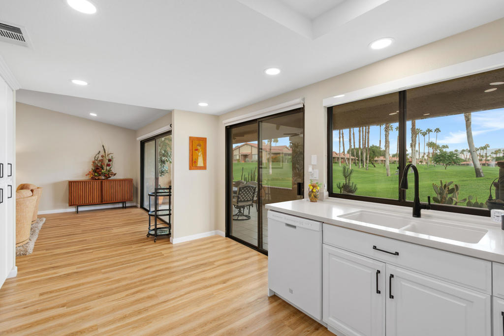 122 S Camino Arroyo S