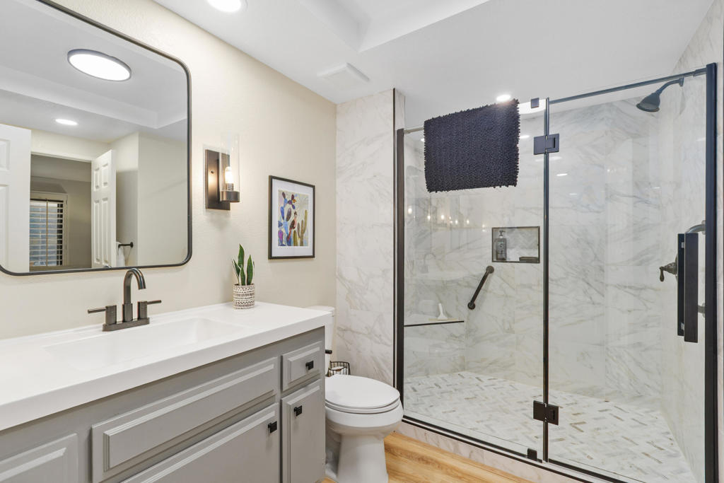 122 S Camino Arroyo S