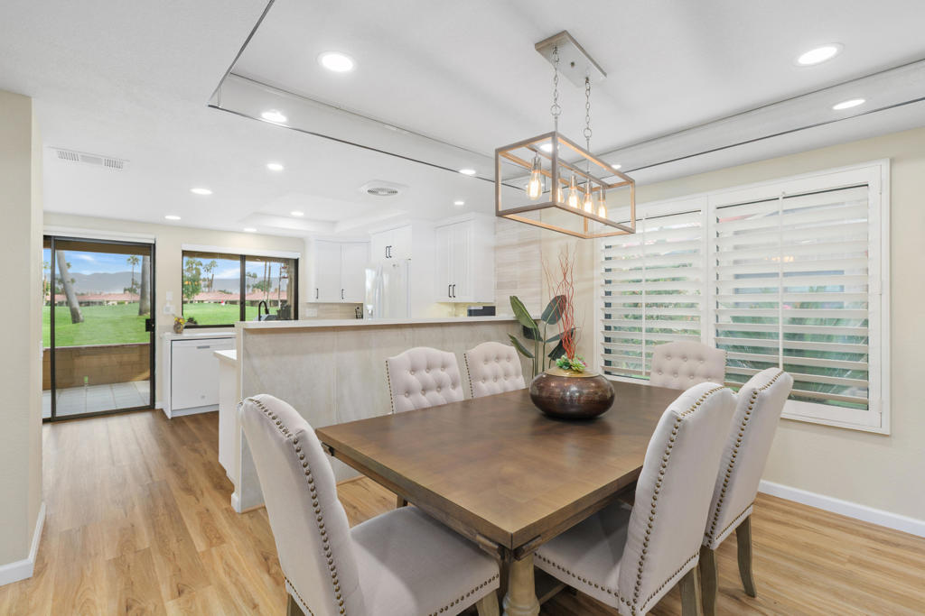 122 S Camino Arroyo S