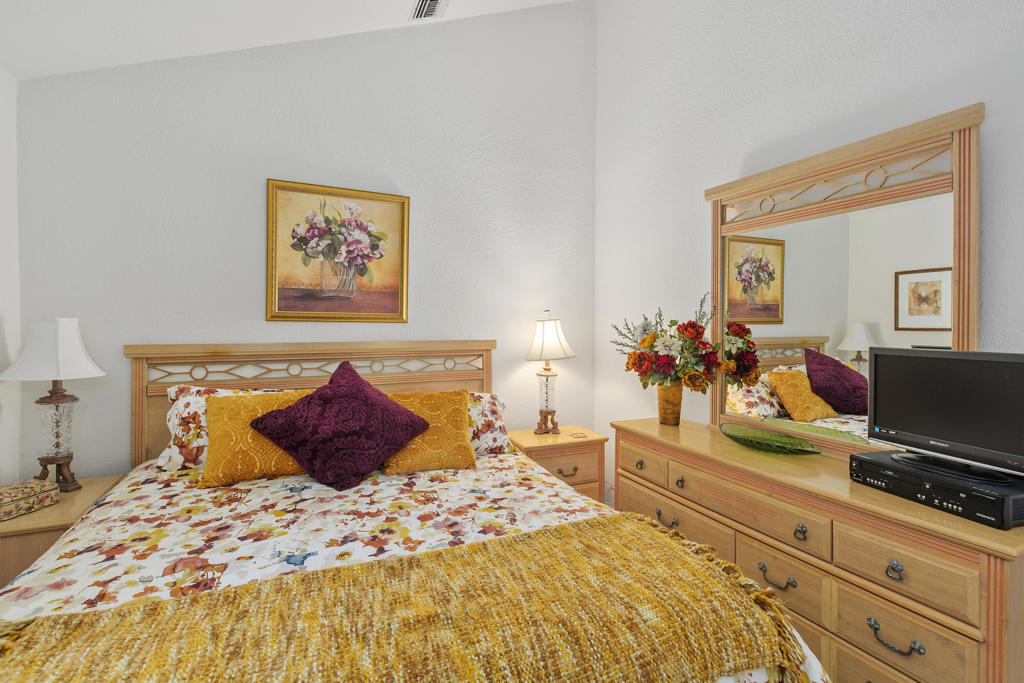 77723 Woodhaven Drive S