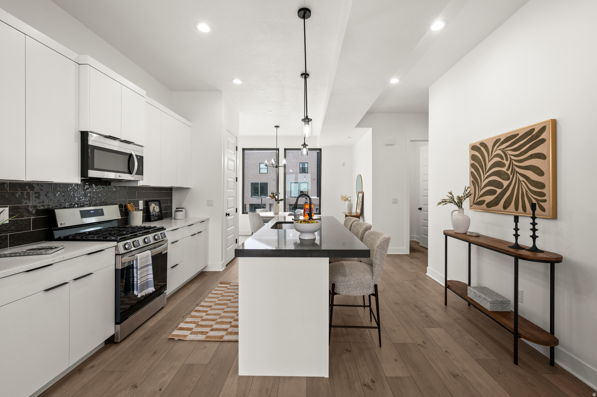 307 E ENDURANCE CIR