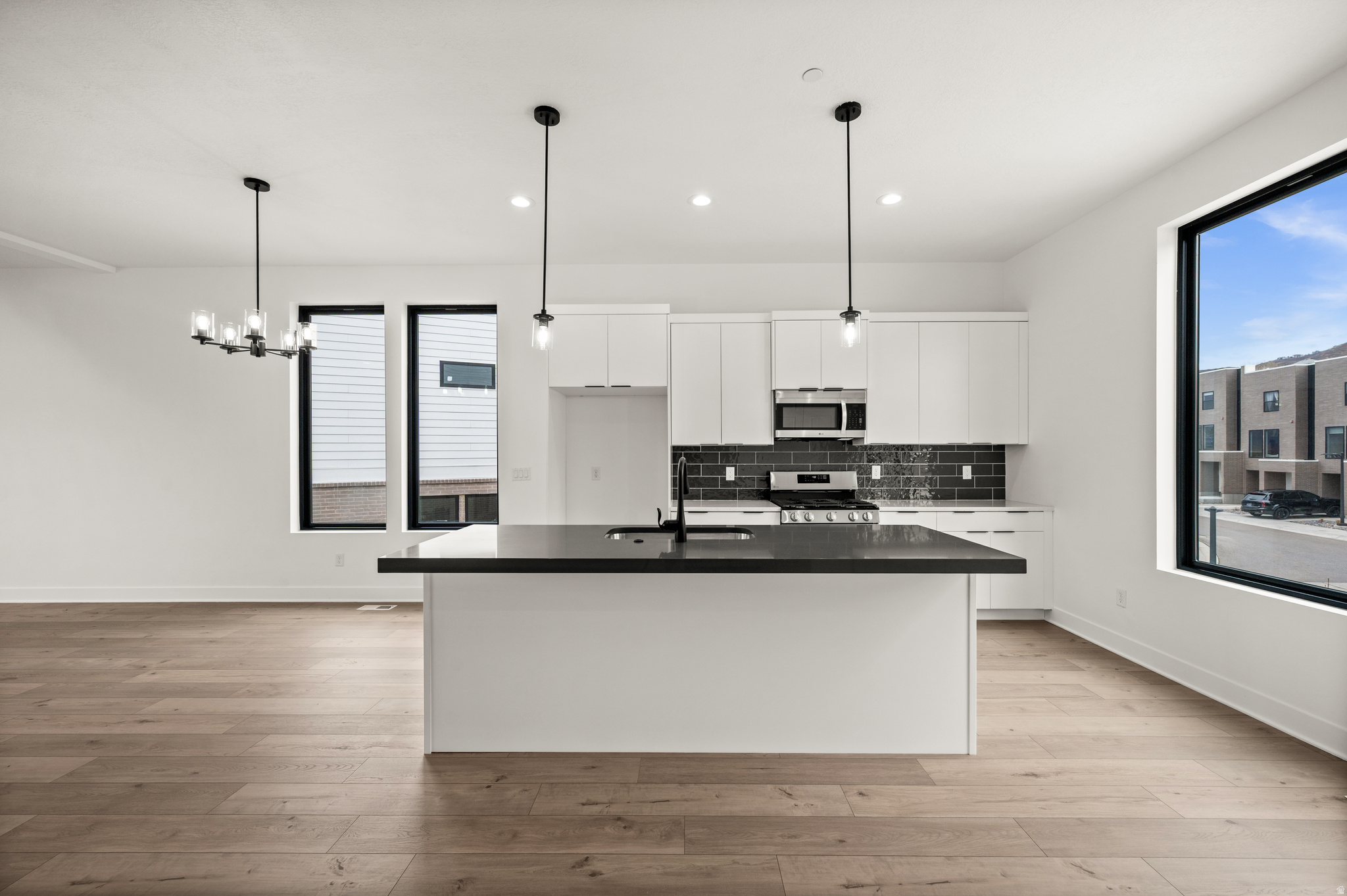 317 E ENDURANCE CIR