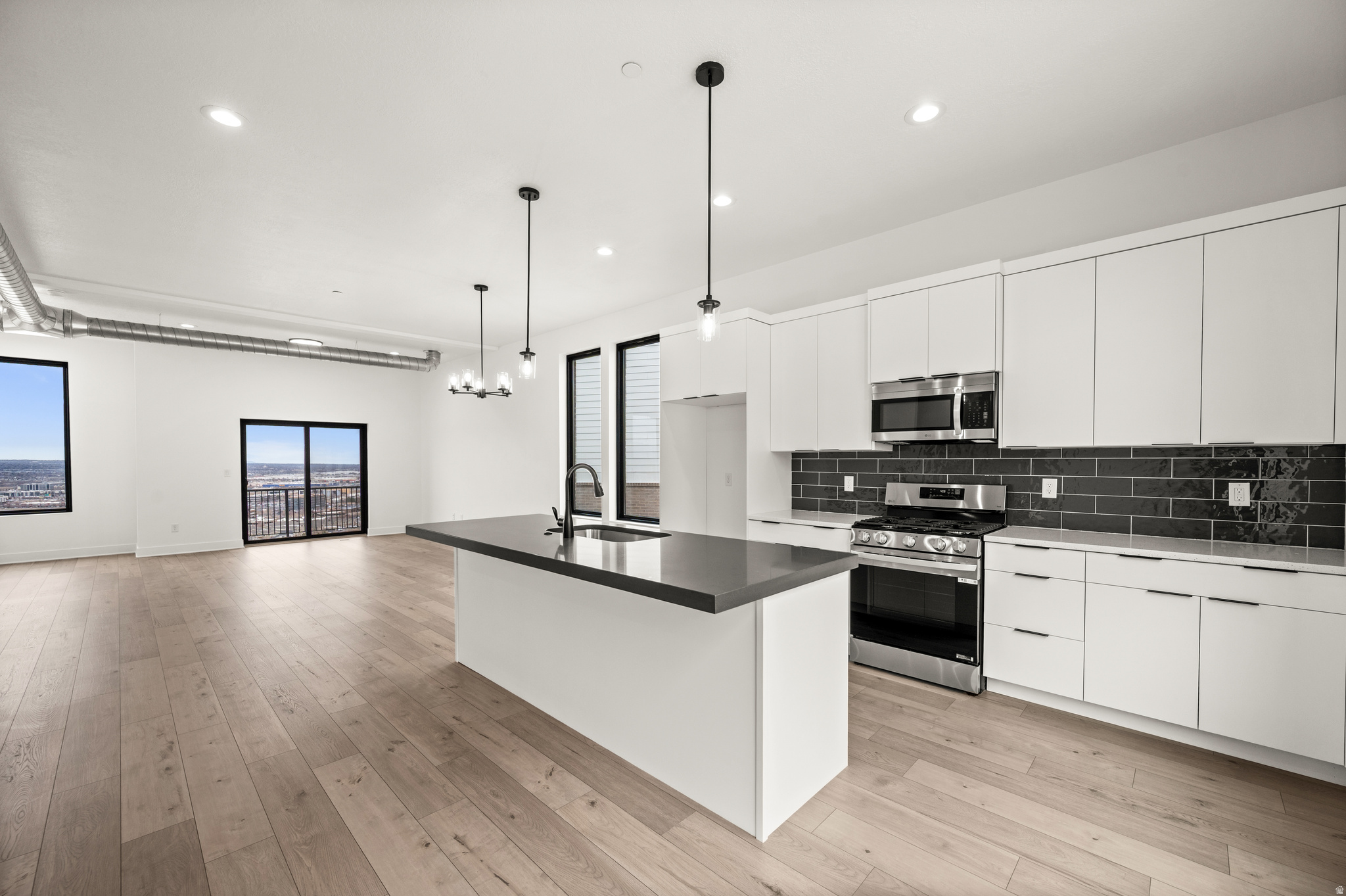 317 E ENDURANCE CIR
