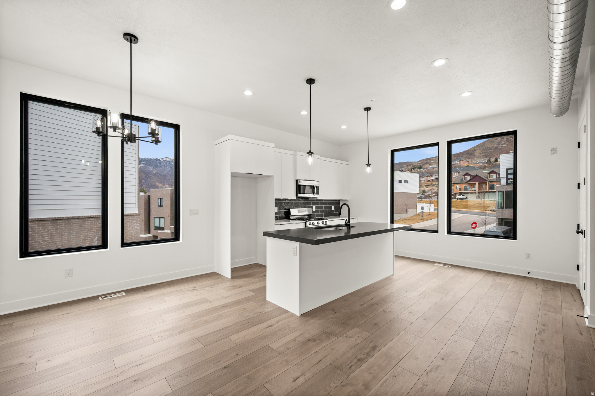 317 E ENDURANCE CIR