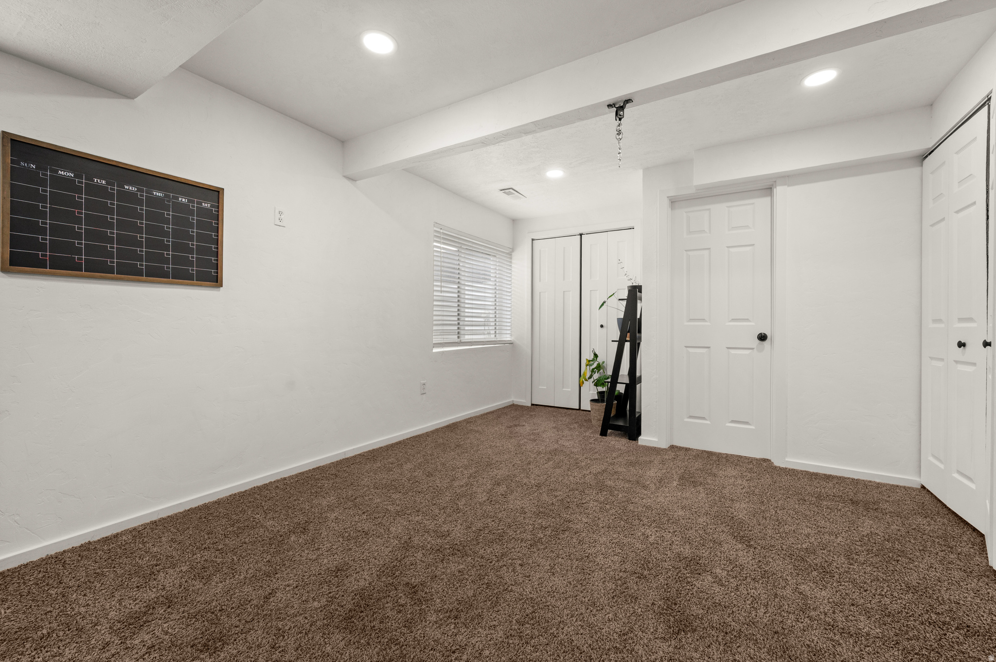 5884 S IMPRESSIONS DR